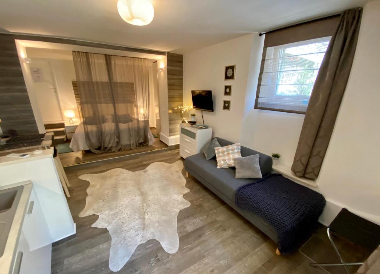 Apartments & Rooms Dujam Split Bagian luar foto