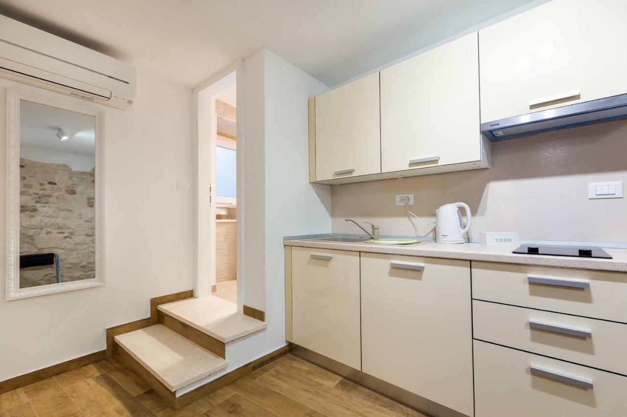 Apartments & Rooms Dujam Split Bagian luar foto