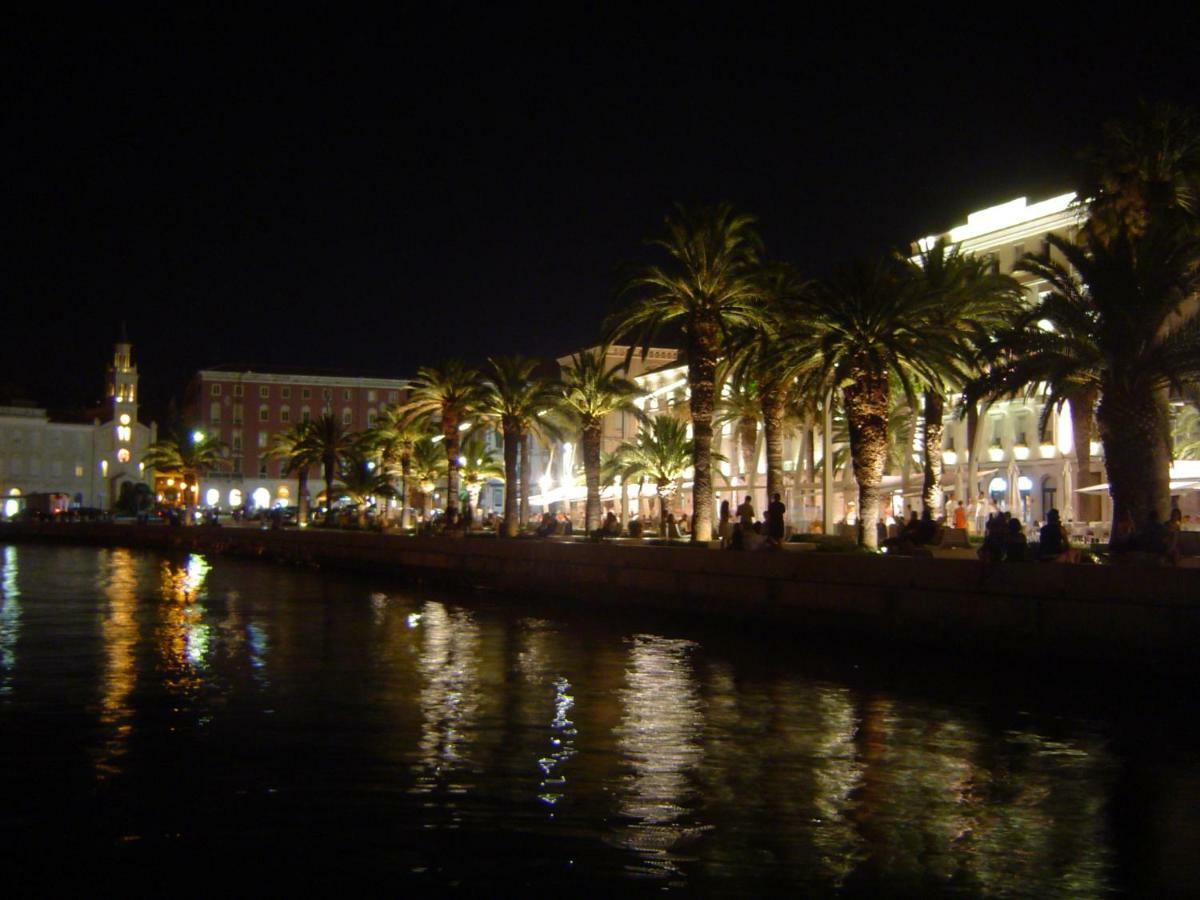 Apartments & Rooms Dujam Split Bagian luar foto