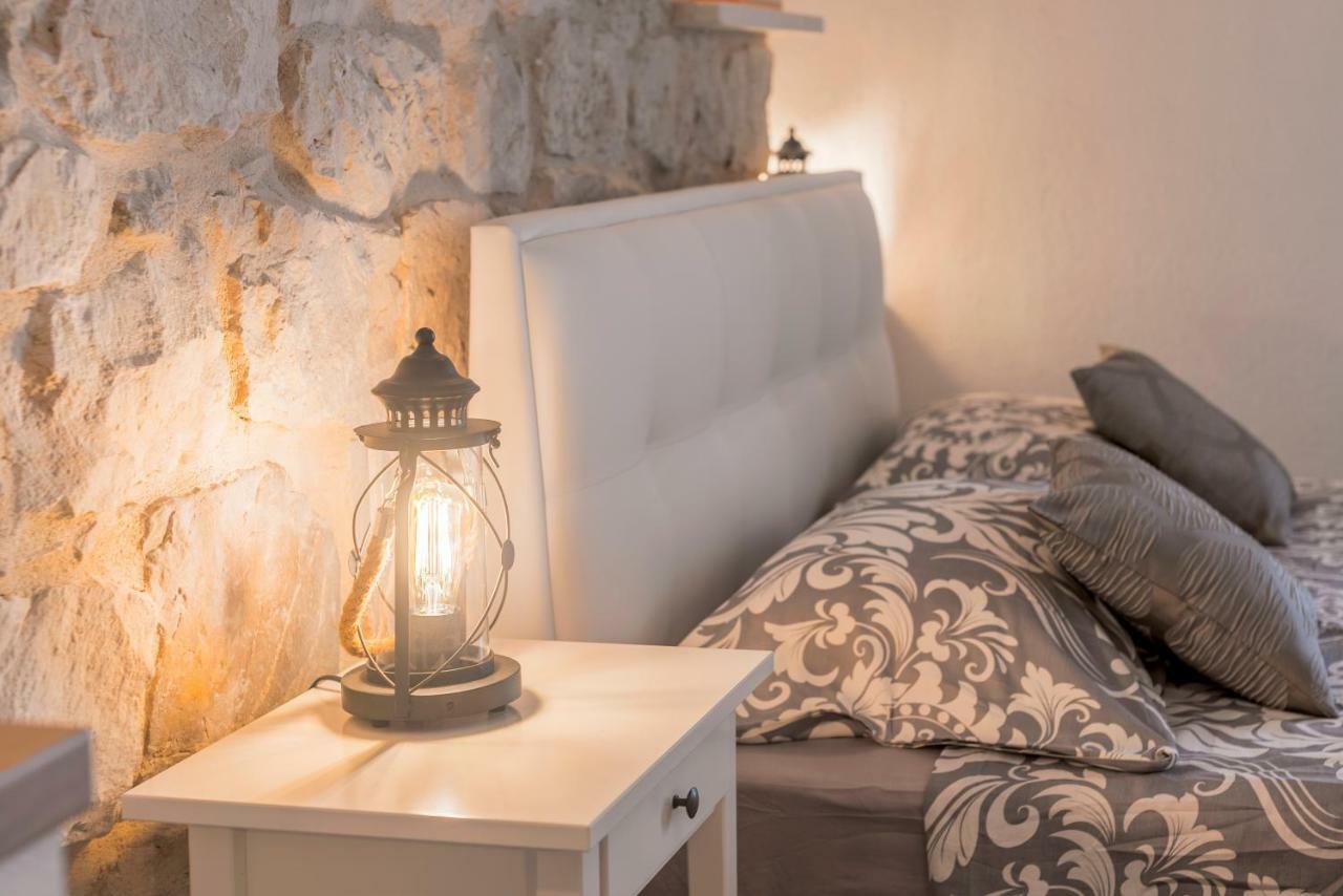 Apartments & Rooms Dujam Split Bagian luar foto