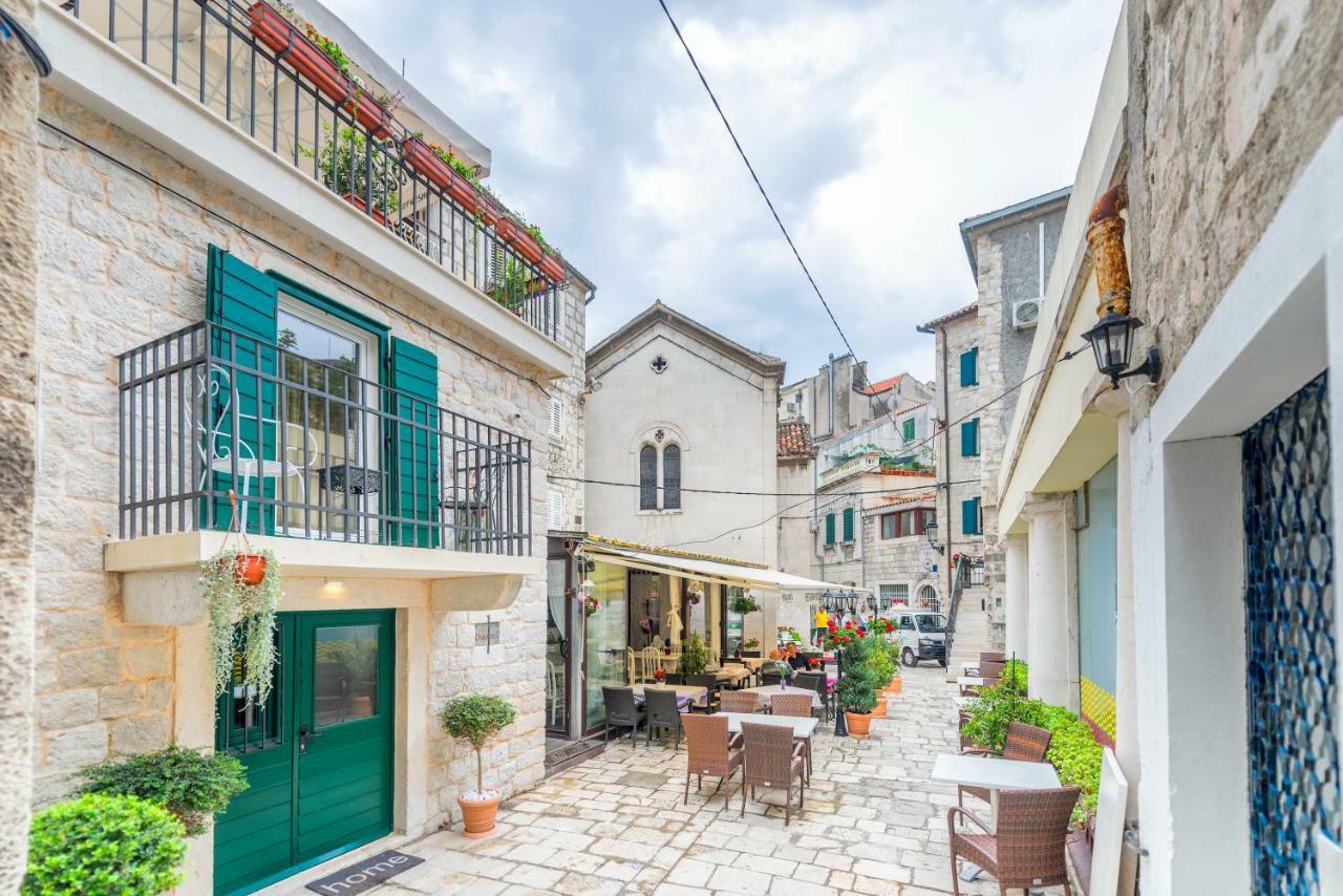 Apartments & Rooms Dujam Split Bagian luar foto