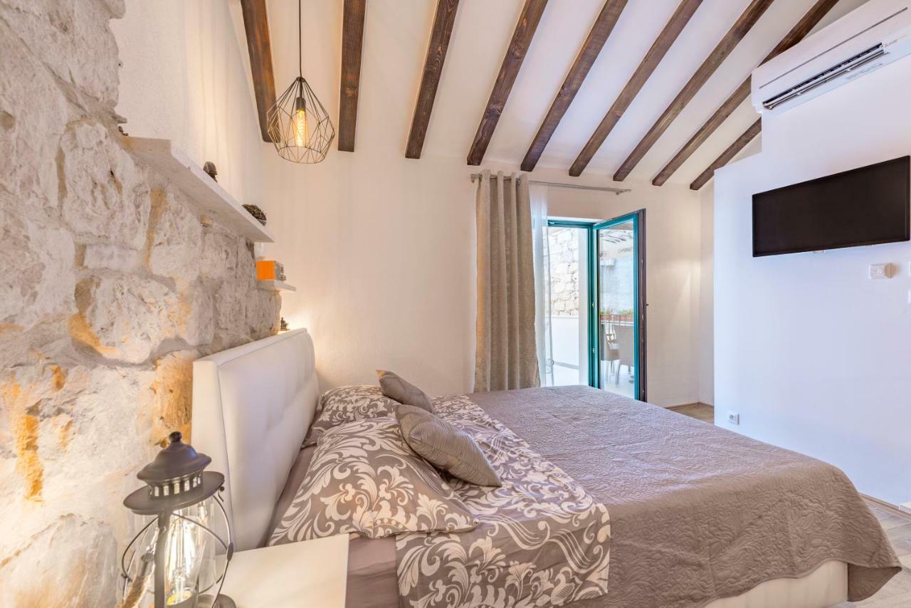 Apartments & Rooms Dujam Split Bagian luar foto