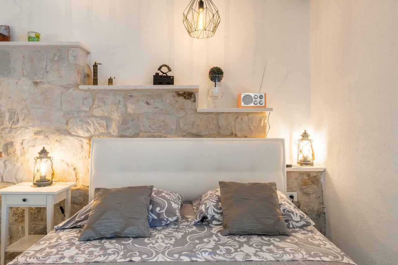 Apartments & Rooms Dujam Split Bagian luar foto