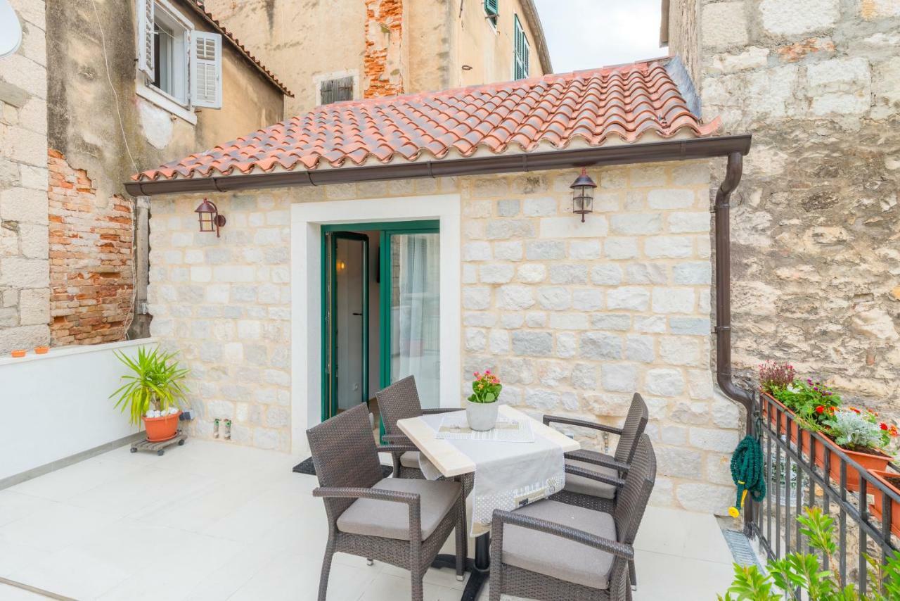 Apartments & Rooms Dujam Split Bagian luar foto